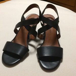 Lucky Brand Sandals